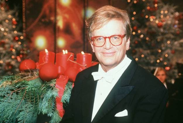 achtung klassik - Aufzeichnung aus dem Haus der Kulturen der Welt, Berlin. JUSTUS FRANTZ (Foto) präsentiert die schönsten Weihnachtsweisen. Überschrift: ACHTUNG! KLASSIK Copyright: KPA !AUFNAHMEDATUM GESCHÄTZT! UnitedArchives00879439