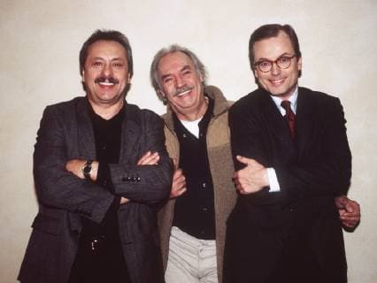 SALTO KOMMUNALE Im Bild: Wolle (WOLFGANG STUMPH), Rudi (ACHIM WOLFF) und Mäßig (HANS-JÜRGEN SCHATZ) machen sich Gedanken über eine Sichere Altersversorgung . Regie: Ralf Gregan Überschrift: SALTO KOMMUNALE Deutschland 2000 Copyright: KPA !AUFNAHMEDATUM GESCHÄTZT! UnitedArchives00885996