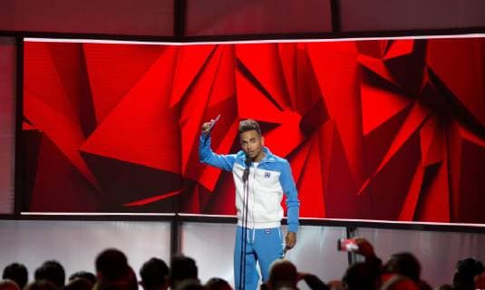 Puerto Rican singer Ozuna holds his Artist of the Year Award, during the twenty-first edition of the Billboard Latin Music Awards 2019, which takes place at the Mandalay Bay Hotel and Casino, in Las Vegas, Nevada, USA, 25 April 2019. Billboard Latin Music Awards 2019 !ACHTUNG: NUR REDAKTIONELLE NUTZUNG!  Copyright: xArmandoxArorizox AME5293 20190426-636918579311449334