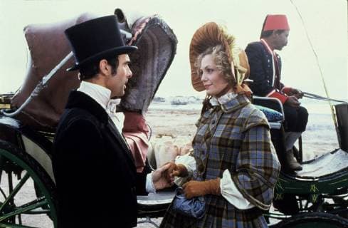 DER MANN VON SUEZ - 1.TEIL 1.Teil F 1983 Christian Jaque Szene mit Ferdinand de Lesseps (GUY MARCHAND) und Agathe (CONSTANZE ENGELBRECHT) Regie: Christian Jaque aka. 1.Teil DER MANN VON SUEZ - 1.TEIL F 1983 Copyright: KPA !AUFNAHMEDATUM GESCHÄTZT! Nur redaktionelle Nutzung im Zusammenhang mit dem Film. Editorial usage only and only related to the movie. Im Falle anderer Verwendungen, kontaktieren Sie uns bitte. For other uses, please contact us. UnitedArchives00658911