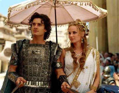 TROJA Troy USA 2004 Wolfgang Petersen Szene Orlando Bloom, Diane Kruger Regie: Wolfgang Petersen aka. Troy TROJA USA 2004 Copyright: KPA !AUFNAHMEDATUM GESCHÄTZT! Nur redaktionelle Nutzung im Zusammenhang mit dem Film. Editorial usage only and only related to the movie. Im Falle anderer Verwendungen, kontaktieren Sie uns bitte. For other uses, please contact us. UnitedArchives00662825