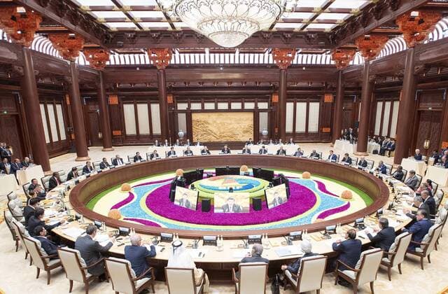 News Themen der Woche KW17 News Bilder des Tages (190427) -- BEIJING, April 27, 2019 -- Chinese President Xi Jinping chairs and addresses the leaders roundtable meeting of the Second Belt and Road Forum for International Cooperation at the Yanqi Lake International Convention Center in Beijing, capital of China, April 27, 2019. ) (BRF)CHINA-BEIJING-BELT AND ROAD FORUM-LEADERS ROUNDTABLE-XI JINPING (CN) LixTao 