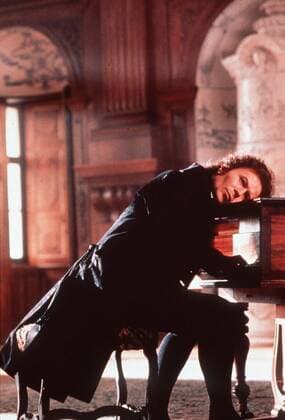 Immortal Beloved Als 1827 der bekannte Komponist Ludwig van Beethoven (GARY OLDMAN) verstirbt, wird dessen letzter Wille verkündet. Seine Werke und Vermögen sei seiner unsterblichen Geliebte zu vermachen... Regie: Bernard Rose aka. Immortal Beloved LUDWIG VAN B. - MEINE UNSTERBLICHE GELIEBTE USA 1994 Copyright: KPA !AUFNAHMEDATUM GESCHÄTZT! Nur redaktionelle Nutzung im Zusammenhang mit dem Film. Editorial usage only and only related to the movie. Im Falle anderer Verwendungen kontaktieren Sie uns bitte. For other uses, please contact us. UnitedArchives00855917