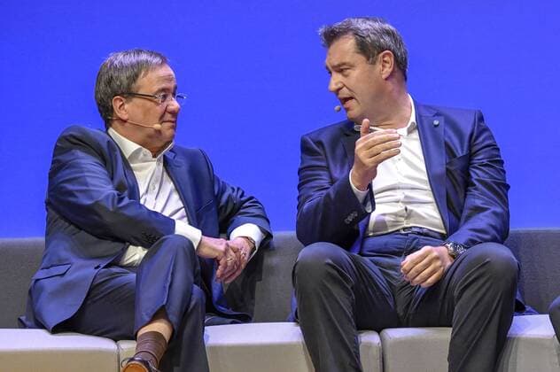 Armin Laschet und Markus Söder beim Wahlkampfauftakt der CDU und CSU zur Europawahl 2019 in der Halle Münsterland. Münster, 27.04.2019
