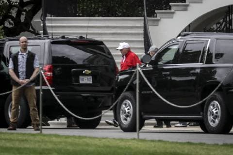 President Donald Trump departs The White House en route to Trump National Golf Club in Sterling, Virginia, on April 28, 2019 in Washington, DC.  WAX201904281013 OliverxContreras