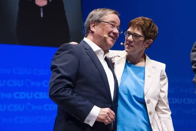 Armin LASCHET, CDU Landesvorsitzender und Ministerpraesident des Landes Nordrhein-Westfalen, Annegret KRAMP-KARRENBAUER, Vorsitzende der CDU Deutschlands, Auftakt zum Europawahlkampf von CDU und CSU, Halle Muensterland in Muenster am 27.04.2019,