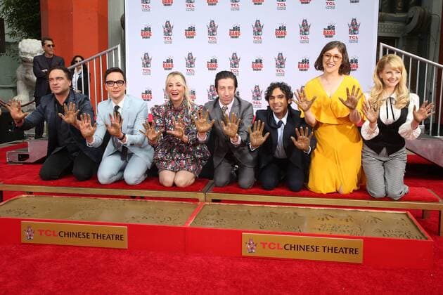 Entertainment Themen der Woche KW18 Entertainment Bilder des Tages NEW YORK, NY - MAY 1: Johnny Galecki, Jim Parsons, Kaley Cuoco, Simon Helberg, Kunal Nayyar, Mayim Bialik and Melissa Rauch at the Big Bang Theory Cast Handprint Ceremony at the TCL Chinese Theatre IMAX in Hollywood, California on May 1, 2019. Copyright: xFayexSadoux