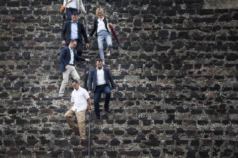 Bundesaussenminister Heiko Maas (3u), SPD, aufgenommen bei Abstieg der Mondpyramide in der praehispanischen Ruinenstadt Teotihuacan, 01.05.2019. Heiko Maas reist im Rahmen seiner Reise nach Lateinamerika Brasilien, Kolumbien und Mexiko. Teotihuacan Mexico