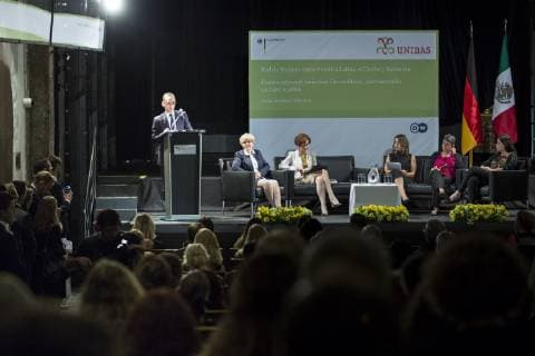 Bundesaussenminister Heiko Maas (L), SPD, haelt eine Rede im Rahmen einer Veranstaltung zu Frauenrechten und Rechtsstaatlichkeit im Claustro de Sor Juana in Mexiko-Stadt, 01.05.2019. Heiko Maas reist im Rahmen seiner Reise nach Lateinamerika Brasilien, Kolumbien und Mexiko. Mexiko-Stadt Mexico