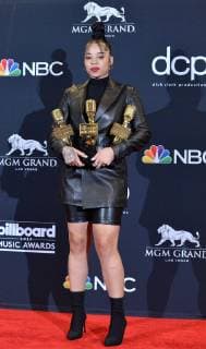 Ella Mai appears backstage after winning the award for Top R&B Artist during the 2019 Billboard Music Awards at the MGM Grand Garden Arena in Las Vegas, Nevada on May 1, 2019.  LAV20190501195 JIMxRUYMEN