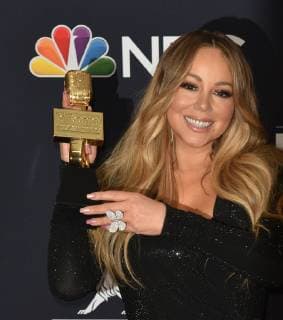 May 1, 2019 - Las Vegas, NV, USA - LAS VEGAS, NEVADA - MAY 01: Mariah Carey poses with the Icon Award in the press room during the 2019 Billboard Music Awards at MGM Grand Garden Arena on May 01, 2019 in Las Vegas, Nevada. Photo: imageSPACE Las Vegas USA - ZUMAs181 20190501_zea_s181_267 Copyright: xImagespacex