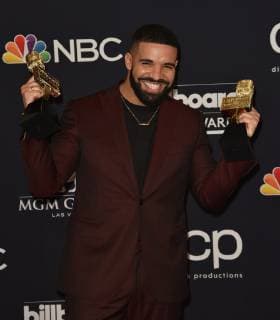 May 1, 2019 - Las Vegas, NV, USA - LAS VEGAS, NEVADA - MAY 01: Drake poses with the awards for Top Artist, Top Male Artist, Top Billboard 200 Album for â€oeScorpionâ€Â, Top Billboard 200 Artist, Top Hot 100 Artist, Top Streaming Songs Artist, Top Song Sales Artist, Top Rap Artist, Top Rap Male Artist in the press room during the 2019 Billboard Music Awards at MGM Grand Garden Arena on May 01, 2019 in Las Vegas, Nevada. Photo: imageSPACE Las Vegas USA - ZUMAs181 20190501_zea_s181_234 Copyright: xImagespacex