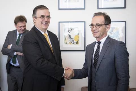 News Bilder des Tages Bundesaussenminister Heiko Maas (R), SPD, trifft sich mit Marcelo Luis Ebrard Casaubon (L), Aussenminister von Mexiko, zum Gespraech in Mexiko-Stadt, 02.05.2019. Heiko Maas reist im Rahmen seiner Reise nach Lateinamerika Brasilien, Kolumbien und Mexiko. Mexiko-Stadt Mexico