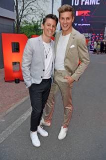 Lukas Sauer mit Freund Henrik Hees beim BUNTE New Faces Award Film im Umspannwerk in Berlin am 02.05.2019