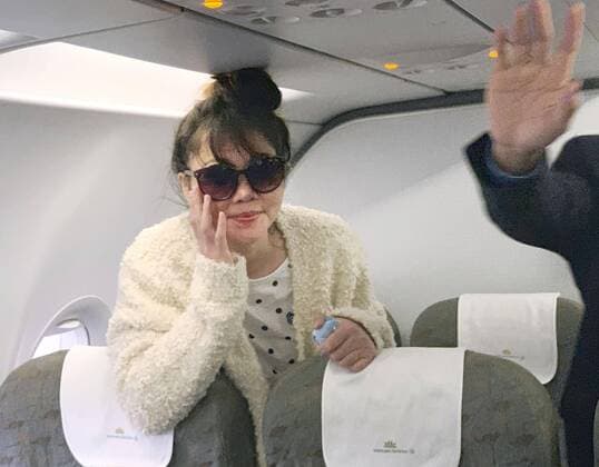 News Themen der Woche KW18 News Bilder des Tages Kim Jong Nam-Attentäterin Doan Thi Huong nach Freilassung auf dem Weg in ihre Heimat Kim Jong Nam murder case Doan Thi Huong, one of the two women accused of killing Kim Jong Nam, the estranged brother of North Korean leader Kim Jong Un, is on board a plane bound for Vietnam before leaving Kuala Lumpur s international airport on May 3, 2019. The Vietnamese was released from a Malaysian prison earlier in the day. 
