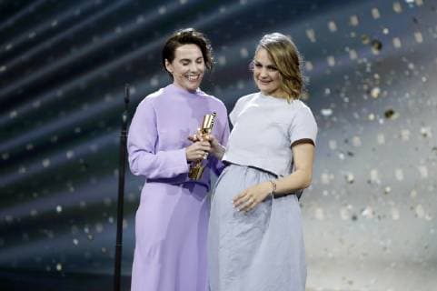 Antje Traue und Luise Heyer bei der Verleihung des Deutschen Filmpreises 2019 in der Messe Berlin. Berlin, 03.05.2019