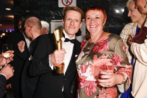 Alexander Scheer mit seiner Mutter bei der Aftershow Party des Deutschen Filmpreises 2019 im Palais am Funkturm in der Messe Berlin. Berlin, 03.05.2019