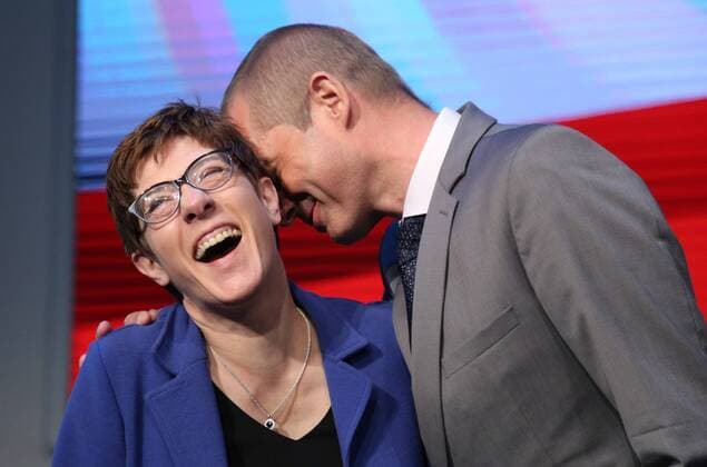 News Themen der Woche KW18 News Bilder des Tages CDU Landesvertreterversammlung 04.05.2019 , Erfurt, Steigerwaldstadion Arena Erfurt, CDU Landesvertreterversammlung zur Nominierung des Spitzenkandidaten der CDU-Thüringen zur Landtagswahl 2019 und die Aufstellung der Listenbewerber für die Wahl zum 7. Thüringer Landtag im Bild: Fraktionsvorsitzender Mike Mohring (CDU) und Parteivorsitzende der CDU Annegret Kramp Karrenbauer *** CDU State Representatives Assembly 04 05 2019 Erfurt Steigerwaldstadion Arena Erfurt CDU State Representatives Assembly for the nomination of the top candidate of the CDU Thuringia for the state election 2019 and the list of candidates for the election to the 7th Thuringian state parliament in the picture Faction Chairman Mike Mohring CDU and Party Chairman of the CDU Annegret Kramp Karrenbauer