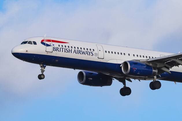 April 23, 2019 - Amsterdam, North Holland, Netherlands - British Airways Airbus A321-231 airplane with registration G-EUXD landing at the Dutch capital Amsterdam AMS EHAM Schiphol International Airport in the Netherlands in a blue sky day with scattered clouds. British Airways BA is a member of Oneworld aviation alliance. The airline is owned by IAG and uses Heahtrow and Gatwick as main hubs to connect the United Kingdom to Europe and the world. The airline has a fleet of 272 aircraft and flies to 183 destinations. BA connects Amsterdam daily to London City, London Gatwick, and London Heathrow airports. Amsterdam Netherlands  - ZUMAn230 20190423_zaa_n230_981 Copyright: xNicolasxEconomoux