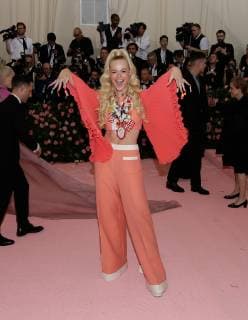 Elle Fanning arrives on the red carpet at The Metropolitan Museum of Art s Costume Institute Benefit Camp: Notes on Fashion at Metropolitan Museum of Art in New York City on May 6, 2019.  NYP20190506324 JOHNxANGELILLO