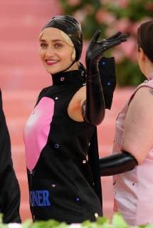NEW YORK, NEW YORK - MAY 06: Jemima Kirke at The 2019 Met Gala Celebrating Camp: Notes on Fashion at Metropolitan Museum of Art on May 06, 2019 in New York City. Copyright: xJohnxPalmerx