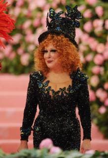 NEW YORK, NEW YORK - MAY 06: Bette Midler at The 2019 Met Gala Celebrating Camp: Notes on Fashion at Metropolitan Museum of Art on May 06, 2019 in New York City. Copyright: xJohnxPalmerx