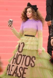 NEW YORK, NY - MAY 06: Hailee Steinfeld at The 2019 Met Gala Celebrating Camp: Notes on Fashion at Metropolitan Museum of Art on May 06, 2019 in New York City. Copyright: xJohnxPalmerx