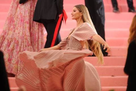 NEW YORK, NY - MAY 06: Gisele Bundchen at The 2019 Met Gala Celebrating Camp: Notes on Fashion at Metropolitan Museum of Art on May 06, 2019 in New York City. Copyright: xJohnxPalmerx