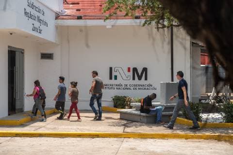 Some of the migrants who have been waiting outside the INM s Regional Sub-delegation office enter the building after their name has been called in Tapachula, Mexico on May 8, 2019. Many of the migrants hope to apply for an exit visa that is good for twenty days.  TP2019050802 ARIANAxDREHSLER