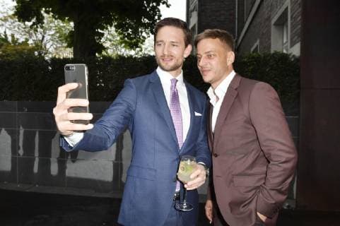 August Wittgenstein und Tom Wlaschiha bei der Verleihung des GQ Care Award 2019 in der 20Â° Restobar. Düsseldorf, 08.05.2019