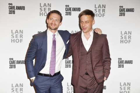 August Wittgenstein und Tom Wlaschiha bei der Verleihung des GQ Care Award 2019 in der 20Â° Restobar. Düsseldorf, 08.05.2019