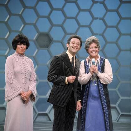 DALLI DALLI BARBARA RüTTING (Kandidatin), HANS ROSENTHAL (Moderator), MARIA SCHELL (Kandidatin), Sendung vom 16.12.1971 Grimm441 Barbara Ruetting, Copyright: ArthurxGrimm UnitedArchives00659704