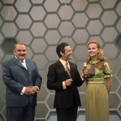 DALLI DALLI FRITZ EKKHARDT (Kandidat), HANS ROSENTHAL, LIESELOTTE PULVER (Kandidatin) in der ersten Dalli Dalli Show , Sendung vom 12.5.1971 Grimm392, Copyright: ArthurxGrimm UnitedArchives00659727