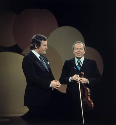 DER GROSSE PREIS WIM THOELKE mit Geiger HELMUT ZACHARIAS, Sendung vom 14.12.1976, *** THE GREAT PRIZE WIM THOELKE with violinist HELMUT ZACHARIAS Broadcast of 14 12 1976 Copyright: ArthurxGrimm UnitedArchives00660006