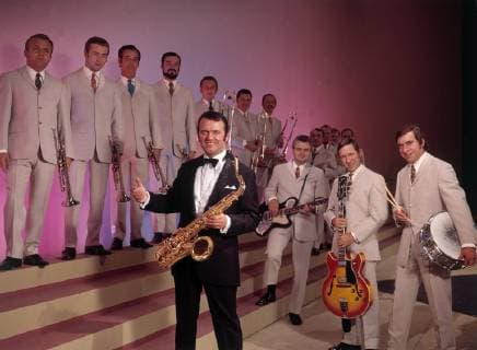 MAX GREGER Saxophonist und Bandleader MAX GREGER mit Jazz-Orchester (Bigband), 1973., *** MAX GREGER Saxophonist and Bandleader MAX GREGER with Jazz Orchestra Bigband 1973 Copyright: ArthurxGrimm UnitedArchives00669825