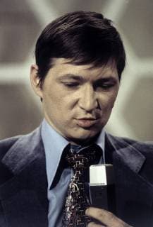 RAINER WERNER FASSBINDER junge Regisseur RAINER WERNER FASSBINDER als Rategast in der Quizsendung: Dalli Dalli , 1974., Copyright: ArthurxGrimm UnitedArchives00670487