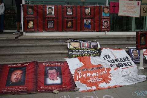 May 10, 2019 - Juarez-El Paso, Mexico - Mothers with missing daughters held a protest, outside the offices of the investigative police as part of Mothers Day at Angel of Independence on May 10, 2019 in uarez, Mexico. Juarez-El Paso Mexico  - ZUMAn230 20190510_zaa_n230_878 Copyright: xDavidxPeinadox