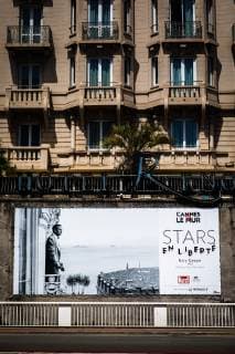 Preparatifs. 72th International Cannes Film Festival. 72eme Festival International du Film de Cannes. Comme chaque année, la ville expose des photographies relatives au cinéma dans ses rues, pendant son Festival du film. Ici, Gary Cooper est exposé sur la voie rapide de La Ferrage. 238925 2019-05-10 Provence Alpes Côte d Azur Cannes France _sans_perso  Copyright: xTerencexBaelenx STAR_238925_053