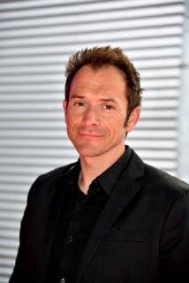 Schauspieler Joris Gratwohl bei der Preisverleihung des 29. Deutschen Kamerapreises. Hier werden Kameraleute und Editoren für ihre herausragende Leistung ausgezeichnet.