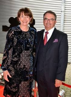 Die Oberbürgermeisterin der Stadt Köln Henriette Reker und ihr Mann Perry Somers bei der Preisverleihung des 29. Deutschen Kamerapreises. Hier werden Kameraleute und Editoren für ihre herausragende Leistung ausgezeichnet.