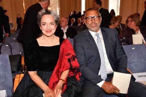 Irina Wanka und William Hartwig-Almer (Jimmy Hartwig) Verleihung der Sozialmedaille Bayerische Staatsmedaille für soziale Verdienste Max-Joseph-Saal Residenz München 13. Mai 2019