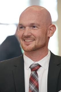 Dr. Alexander Gerst, Köln, Astronaut, ISS, ESA, DLR, Forschungsmission Horizons. Bekam den Landesverdienstorden von Ministerpräsident Armin Laschet CDU am 14.05.2019 in Düsseldorf überreicht. Er ist eine der höchsten Auszeichnungen Nordrhein-Westfalens. Das Land zeichnet damit Bürgerinnen und Bürger für ihre außerordentlichen Verdienste und überragendes Engagement für die Gesellschaft aus. Düsseldorf NRW Deutschland