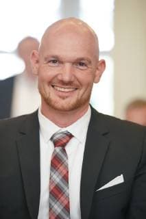 Dr. Alexander Gerst, Köln, Astronaut, ISS, ESA, DLR, Forschungsmission Horizons. Bekam den Landesverdienstorden von Ministerpräsident Armin Laschet CDU am 14.05.2019 in Düsseldorf überreicht. Er ist eine der höchsten Auszeichnungen Nordrhein-Westfalens. Das Land zeichnet damit Bürgerinnen und Bürger für ihre außerordentlichen Verdienste und überragendes Engagement für die Gesellschaft aus. Düsseldorf NRW Deutschland