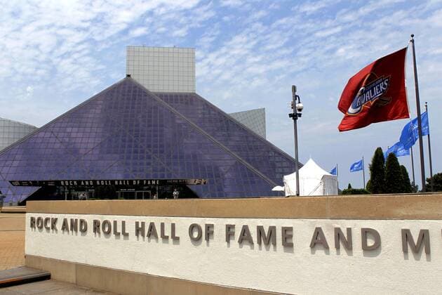 (190517) -- BEIJING, May 17, 2019 (Xinhua) -- File photo taken on June 11, 2015 shows the view of the Rock and Roll Hall of Fame and Museum designed by world-renowned architect Ieoh Ming Pei in Cleveland, Ohio, the United States. Ieoh Ming Pei, commonly known as I.M. Pei, died Thursday at age 102. Pei was born in Guangzhou of China and moved to the United States in 1935. He won a wide variety of prizes and awards in the field of architecture. (Xinhua Song Qiong) U.S.-CHINESE AMERICAN ARCHITECT-PASSING AWAY 