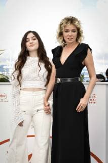 Foto IPP Daniele Cifala 20 05 2019 Portrait Of A Lady On Fire (Portrait De La Jeune Fille En Feu) Photocall - The 72nd Annual Cannes Film Festival nella foto: Luana Bajrami and Valeria Golino  0