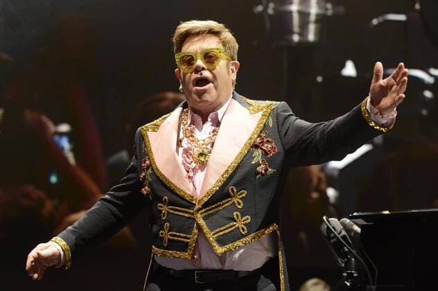 Elton John live bei einem Konzert seiner Farewell Yellow Brick Road -Tour in der Tui Arena. Hannover, 22.05.2019