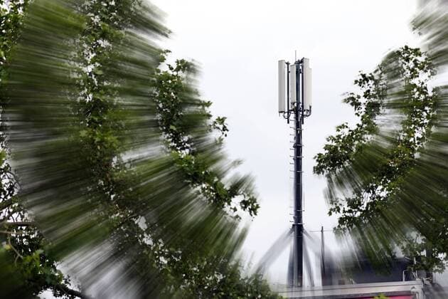 Mobilfunkantenne auf einem Hausdach in Deutz. Köln, 19.05.2019