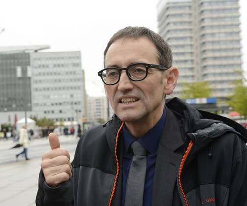 16 . 05 . 2019 , Berlin Mitte : Stephan von Dassel ( Bündnis 90 Die Grünen) Bürgermeister des Berliner Stadtbezirkes Mitte ) auf dem Alexanderplatz .