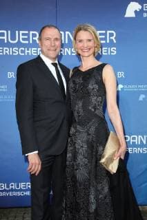Alexander Hold mit Ehefrau Michaela, Bayerischer Fernsehpreis 2019 im Prinzregententheater in Muenchen am 25.05.2019