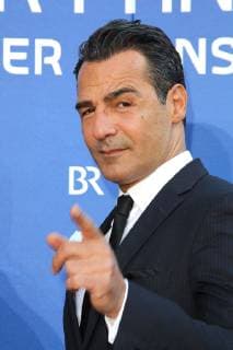 Erol Sander bei der Ankunft zur Verleihung vom Bayerischen Fernsehpreis am 24.05.2019 im Prinzregententheater in München Bayerischer Fernsehpreis 2019 in Muenchen